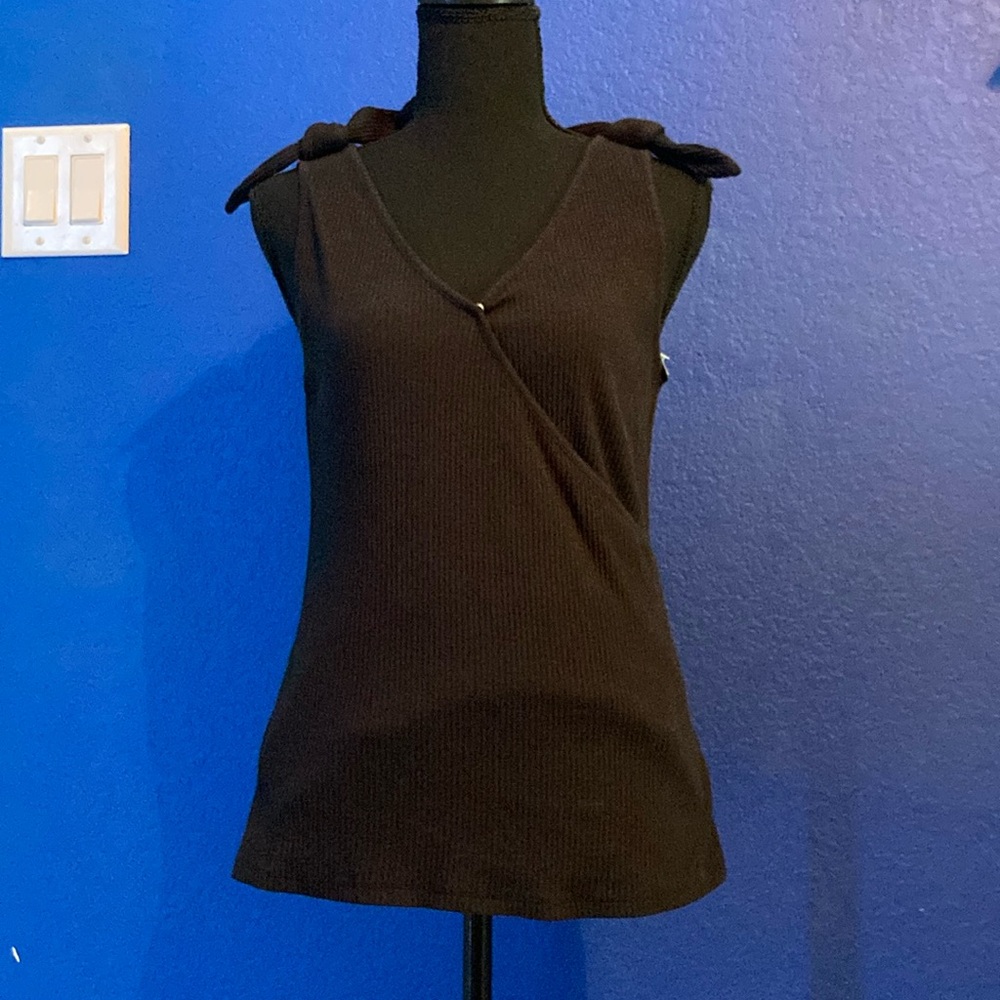 Black Sleeveless Top